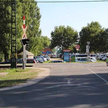 Sissi Vonyarcvashegy-balaton بيت ضيافة