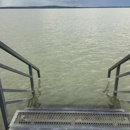 Sissi Vonyarcvashegy-balaton بيت ضيافة