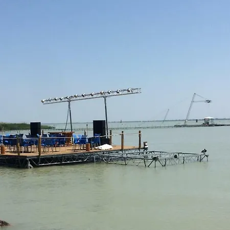 Sissi Vonyarcvashegy-balaton بيت ضيافة *