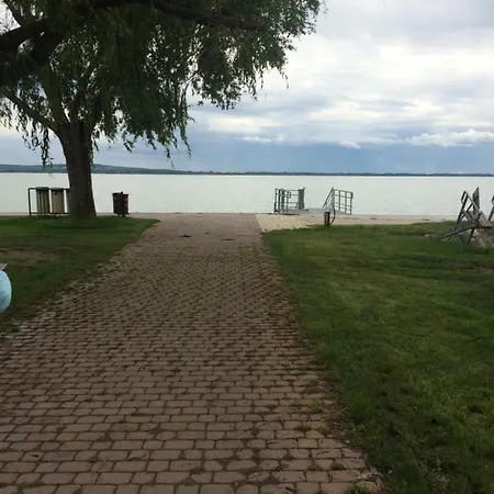 Sissi Vonyarcvashegy-balaton فونيارتْسفاشغ